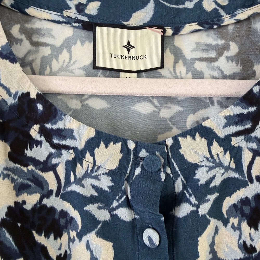 Tuckernuck Blue Floral Tie Front Blouse Size M Boho Cottagecore Lightweight Top - Picture 3 of 6